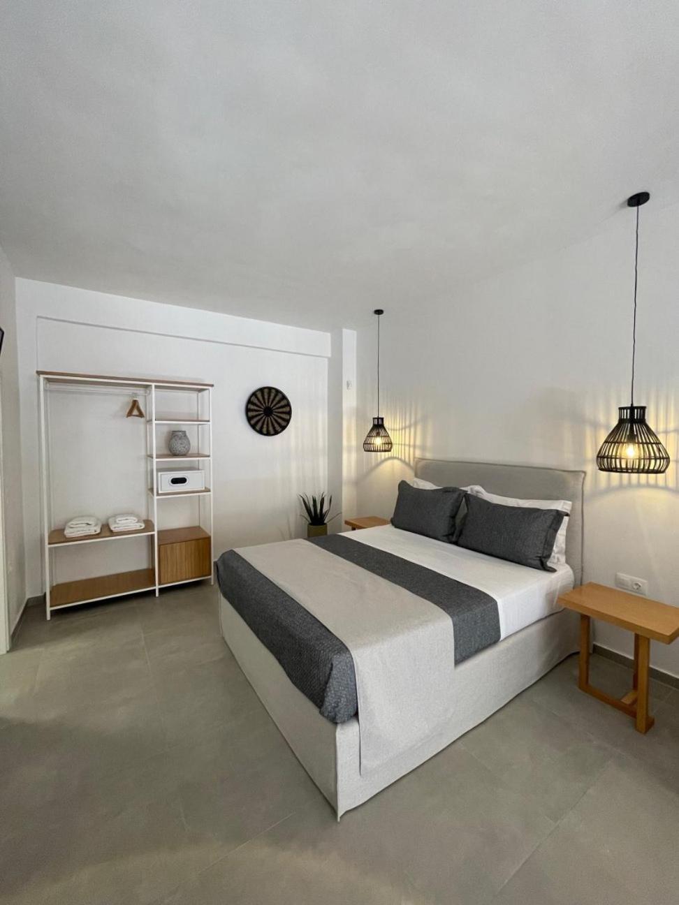 Trocadero Luxury Suites エルミオニ エクステリア 写真